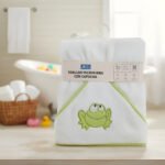 Toallón Con Capucha City Blanco Bebés 80x80cm Babymovil