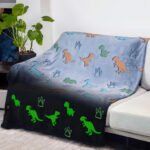 Manta Frazada Luminosa Soft Brilla En Oscuridad 1 1/2 Plaza Color Dino Diseño De La Tela Estampado - Imagen 4