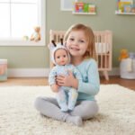 Muñeca Bebé Jirafa Tiny Con Accesorios 32 Cm Babymovil - Imagen 7