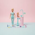 Muñeca Dentista Tiny 30cm Articulada Con Accesorios - Imagen 3