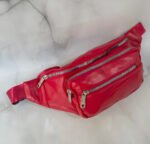 Riñonera Pratys Simil Cuero Rojo 3 Compartimentos Cierre Hebilla Liso - Imagen 2