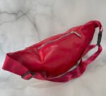 Riñonera Pratys Simil Cuero Rojo 3 Compartimentos Cierre Hebilla Liso - Imagen 3